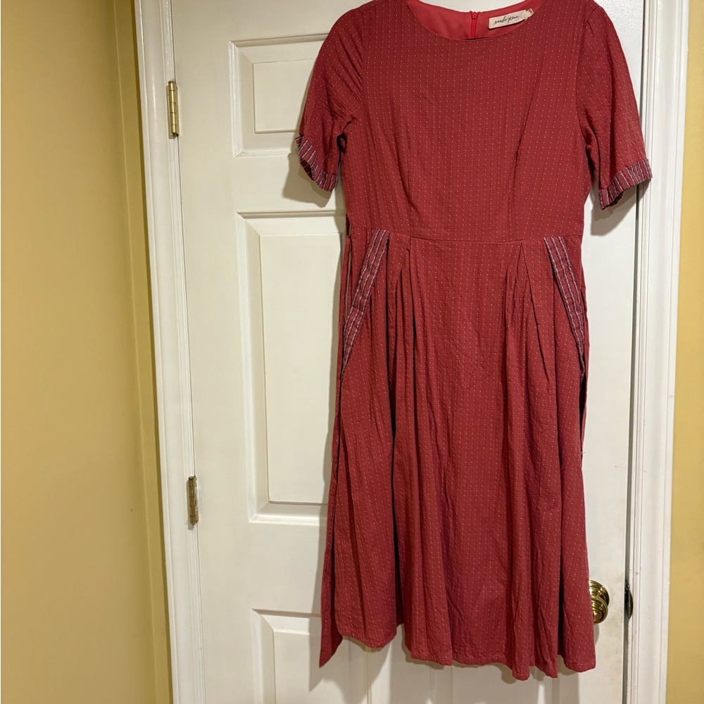 Elegant Pink Midi Dress